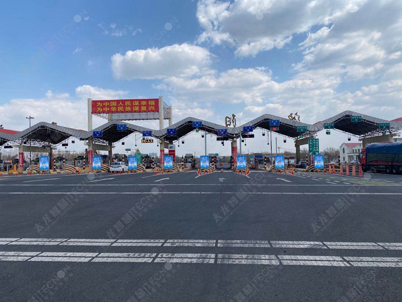 LED廣告機(jī)-戶外智能廣告機(jī)11.jpg LED廣告機(jī)-戶外智能廣告機(jī)11.jpg