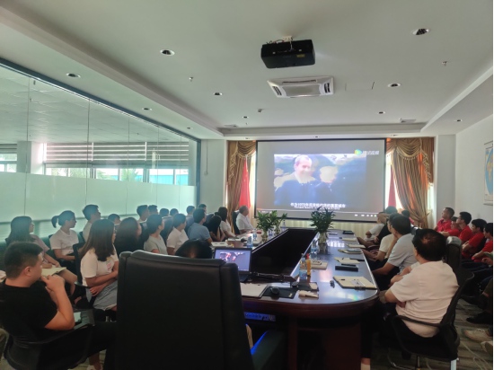 智慧路燈智能燈桿LED燈桿屏4.jpg 智慧路燈智能燈桿LED燈桿屏4.jpg