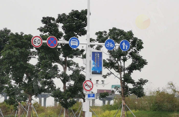 東莞濱海灣項目LED燈桿屏.jpg 東莞濱海灣項目LED燈桿屏.jpg